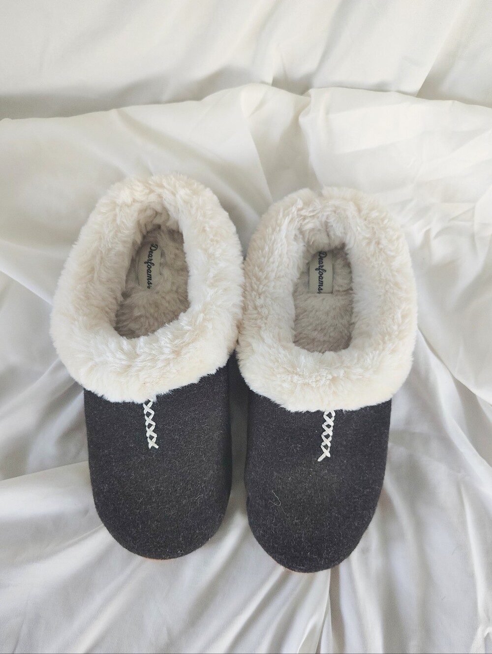 DEARFOAMS Womens Cozy Slippers Blue Size 9-10